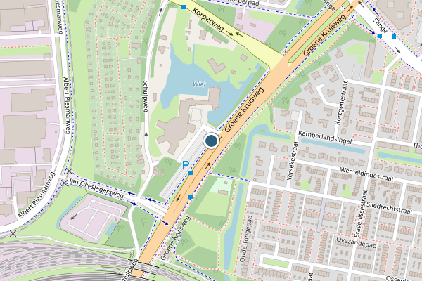 Ambulance + Brandweer + Politie samen ter plaatse op Groene Kruisweg, Rotterdam op 31 juli, kaart-overzicht nieuws-bericht